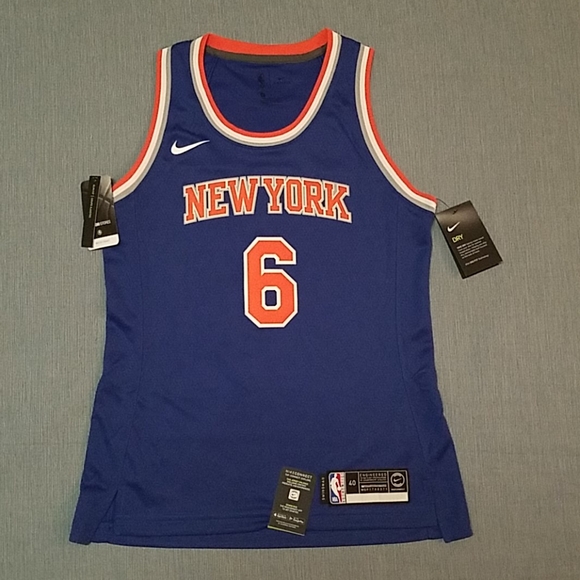 Wmns MEDIUM Nike " Porzingis" Basketball Jersey